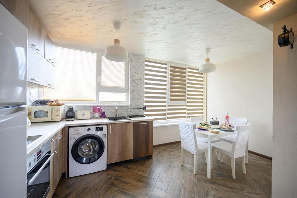 Sunset Luxury Apartment فارنا المظهر الخارجي الصورة